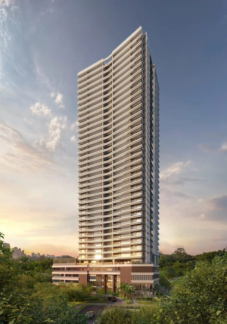 Fachada de edifício residencial alto com design moderno e varandas em todos os andares.